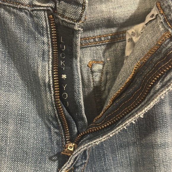 Lucky Brand Distressed 121 Heritage Slim Jeans - Picture 4 of 5